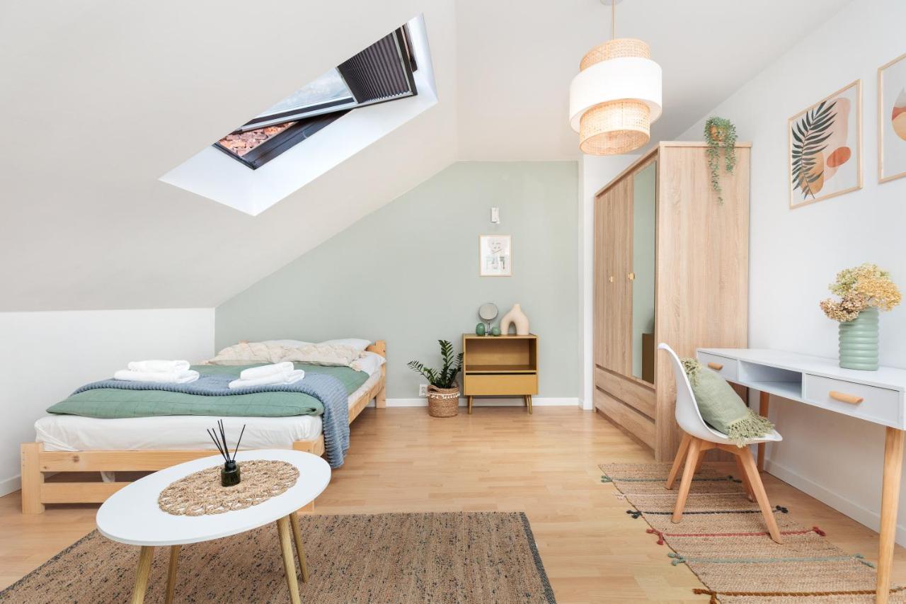 Pastel Grove Suite - By Upstairs Cracóvia Exterior foto